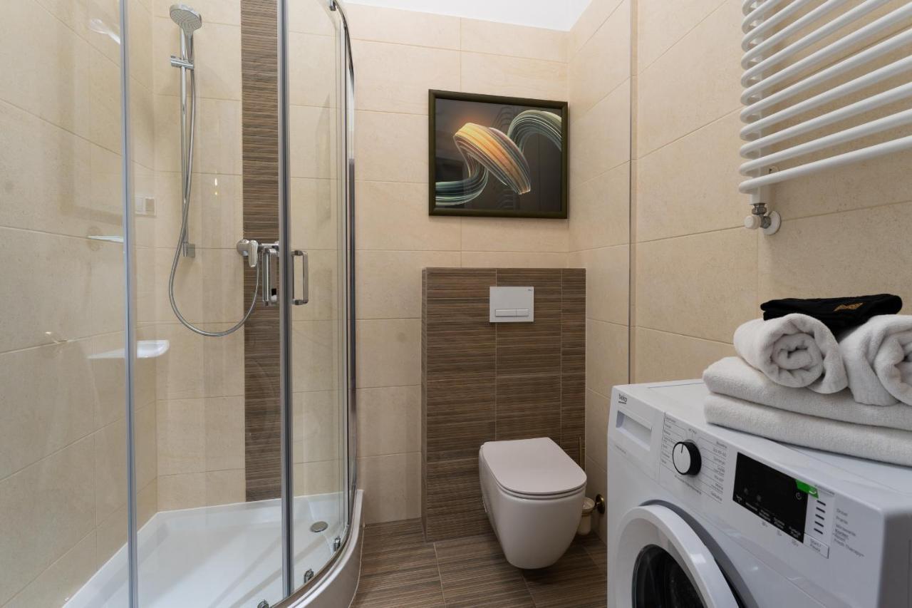 Apartament Inspirujacy - Z Prywatnym Monitorowanym Parkingiem - 4 Osobowy - Space Apart Jelenia Góra Exterior foto